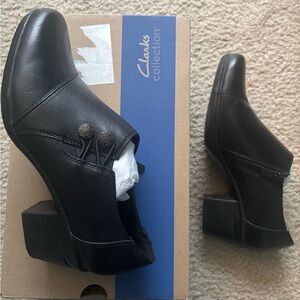Clarks Black Leather comfort shoes